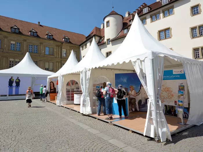 Pagodenzelte als Infostand